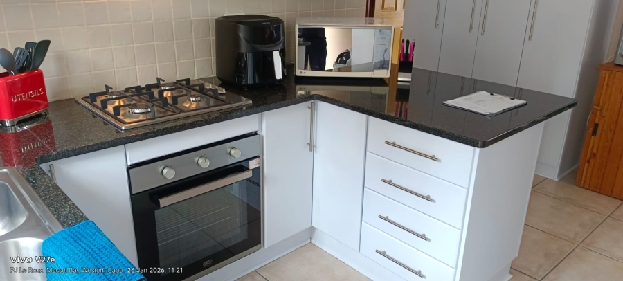 4 Bedroom Property for Sale in Seemeeu Park Western Cape